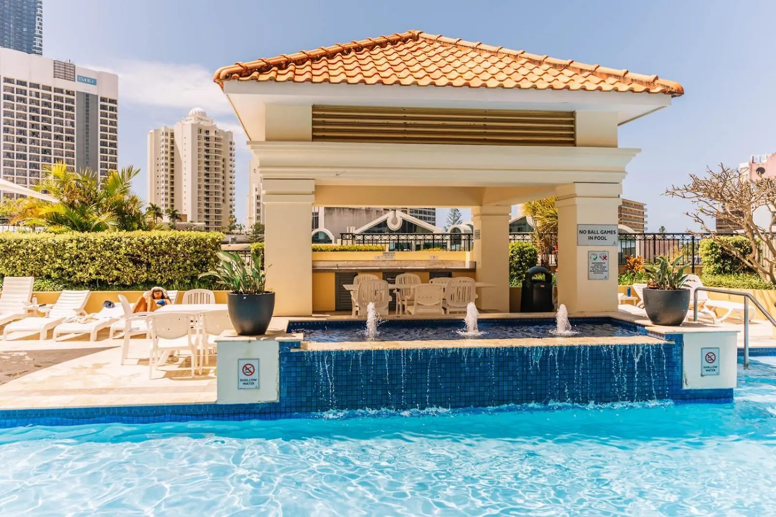 Resort Style Chevron Apartments Surfers Paradise By Gold Coast Travels