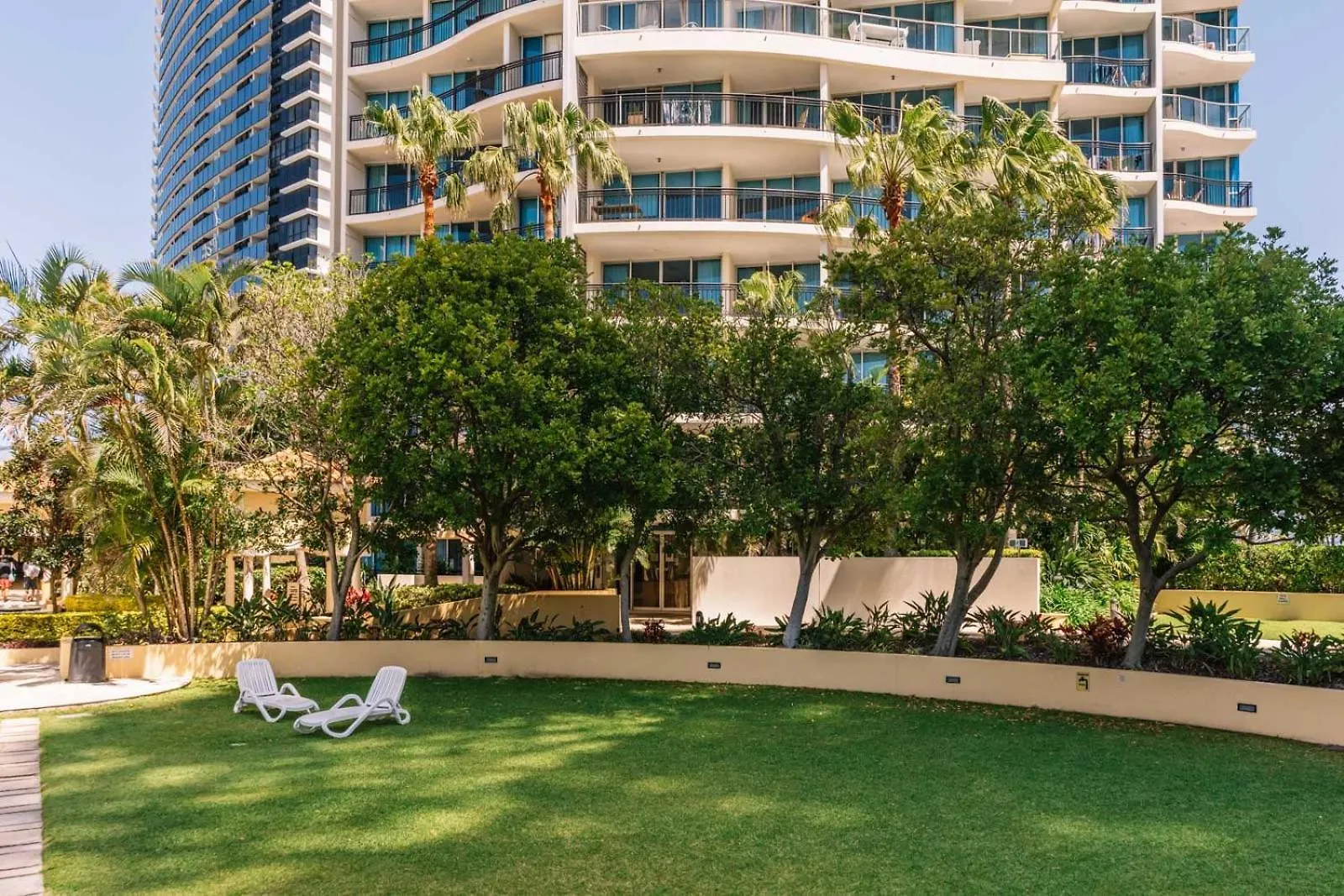 Resort Style Chevron Apartments Surfers Paradise By Gold Coast Travels