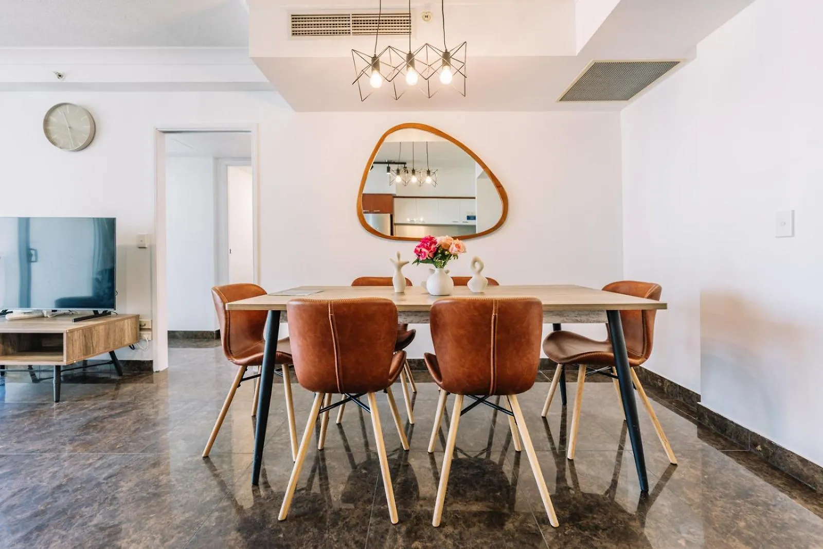 Resort Style Chevron Apartments Surfers Paradise By Gold Coast Travels 0*,