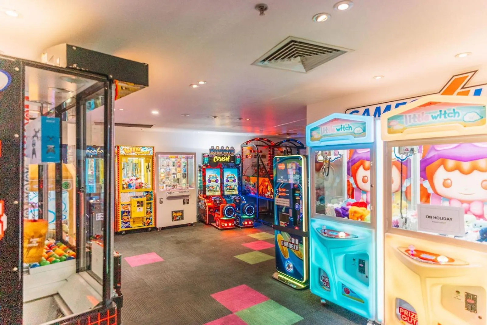 Resort Style Chevron Apartments Surfers Paradise By Gold Coast Travels 0*,