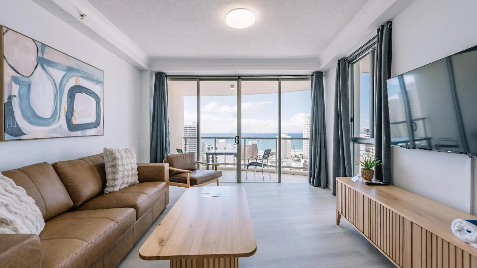 Resort Style Chevron Apartments Surfers Paradise By Gold Coast Travels 0*,  Austrália