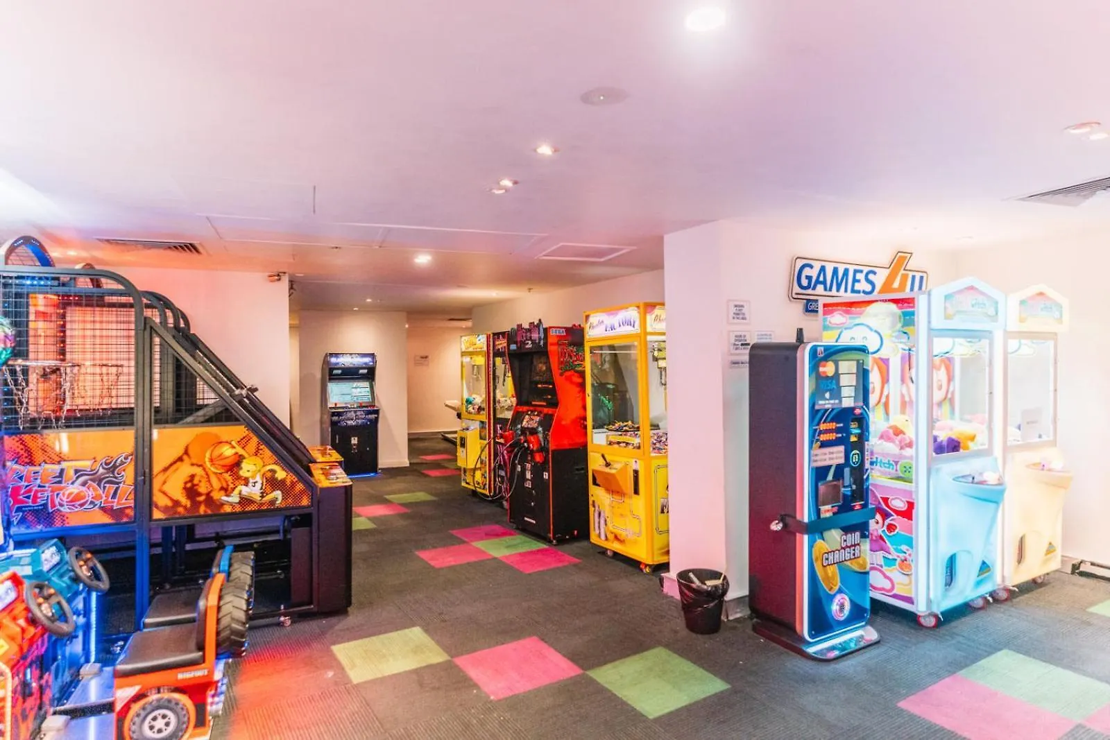 Resort Style Chevron Apartments Surfers Paradise By Gold Coast Travels
