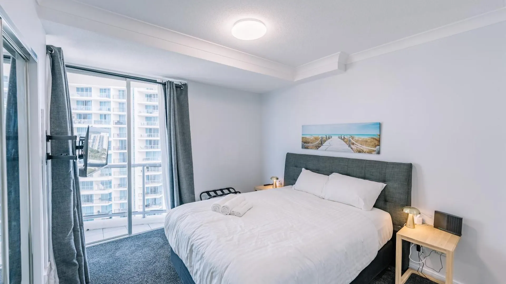 Resort Style Chevron Apartments Surfers Paradise By Gold Coast Travels 0*,  Αυστραλία