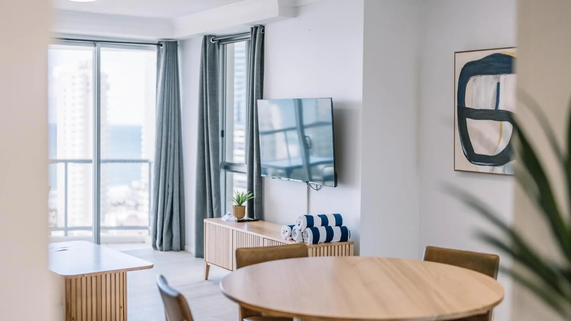 Resort Style Chevron Apartments Surfers Paradise By Gold Coast Travels